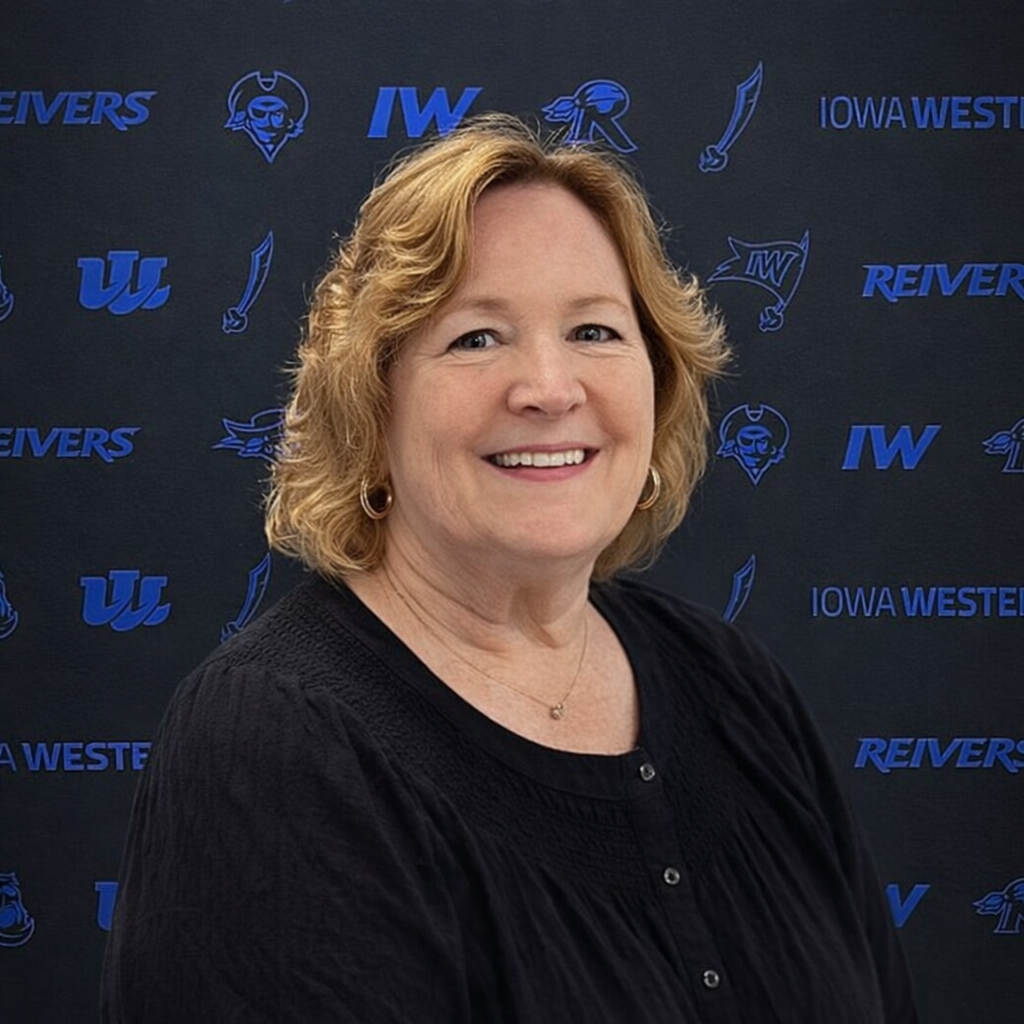 Dola Mehsling Headshot